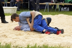 Oliver Bachmann gewinn am Boden gegen Joshua Sorg